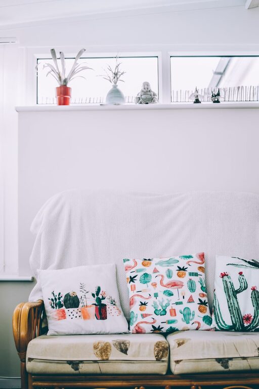 Quick Ideas to Brighten a Dark Room and Create a Welcoming Space